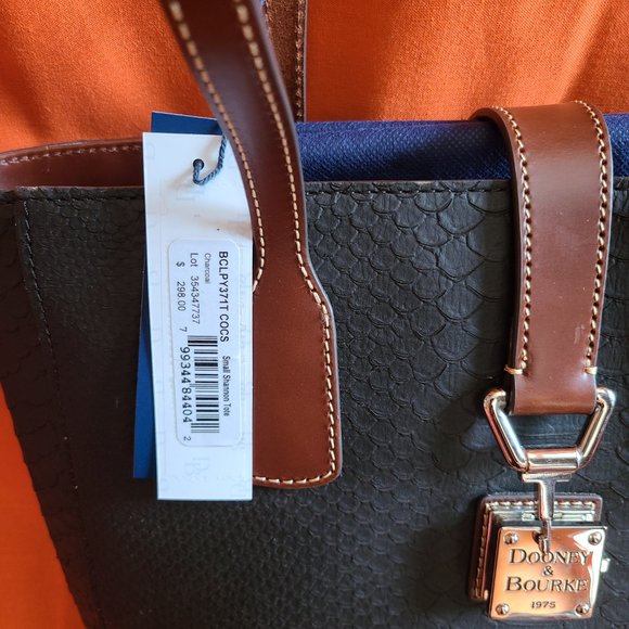 Dooney& Bourke Shannon Tote Bag RETAIL $298.00 - Picture 2 of 10
